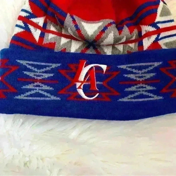 Mitchell & Ness Los Angeles Clippers Cuffed Pom Beanie Hat - Picture 2 of 4